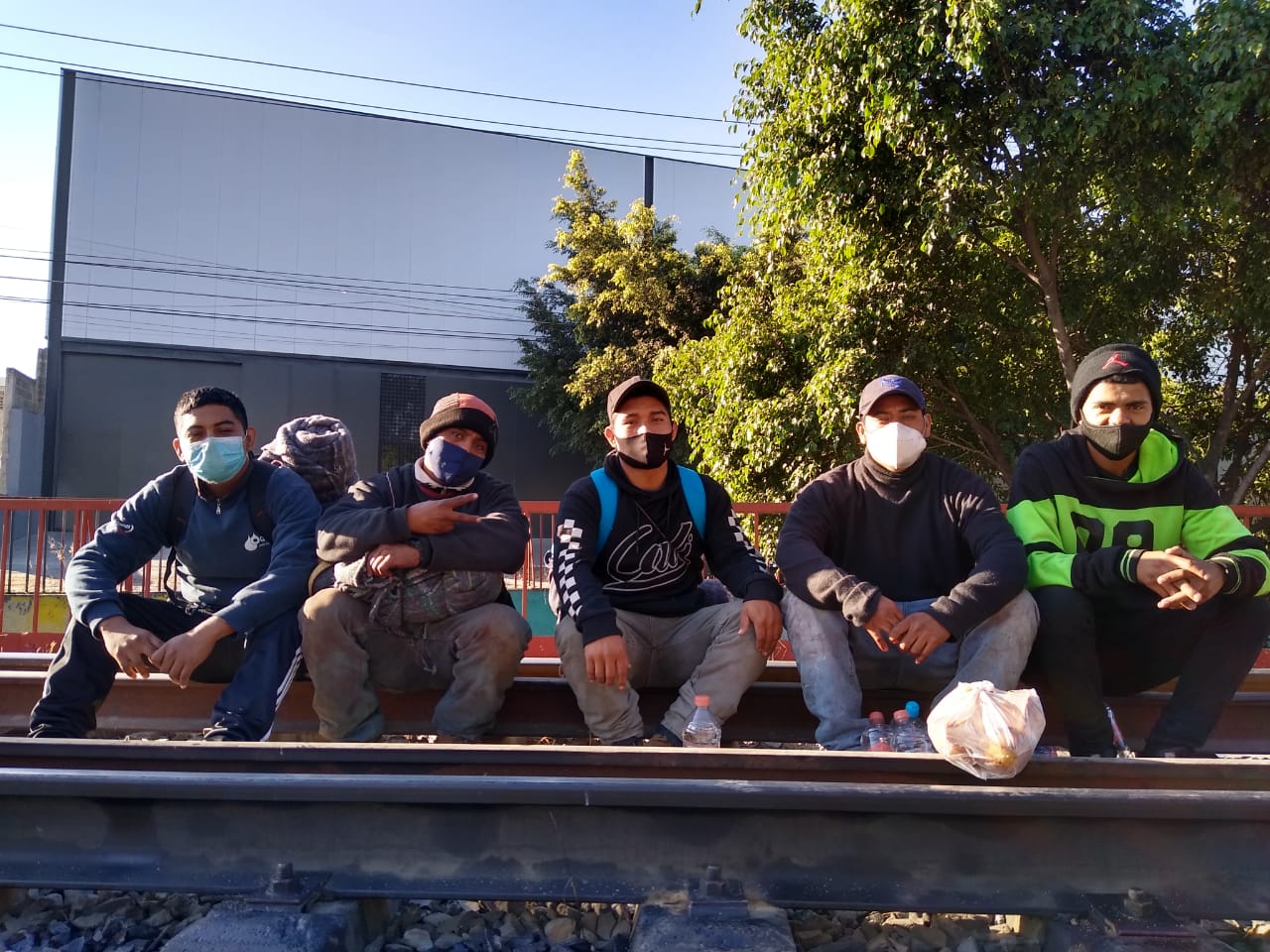 No cesa flujo migratorio a pesar de cierre de fronteras