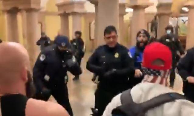 ¡Supuestos ataques de bomba! Cierran capitolio en EU tras protestas por elecciones