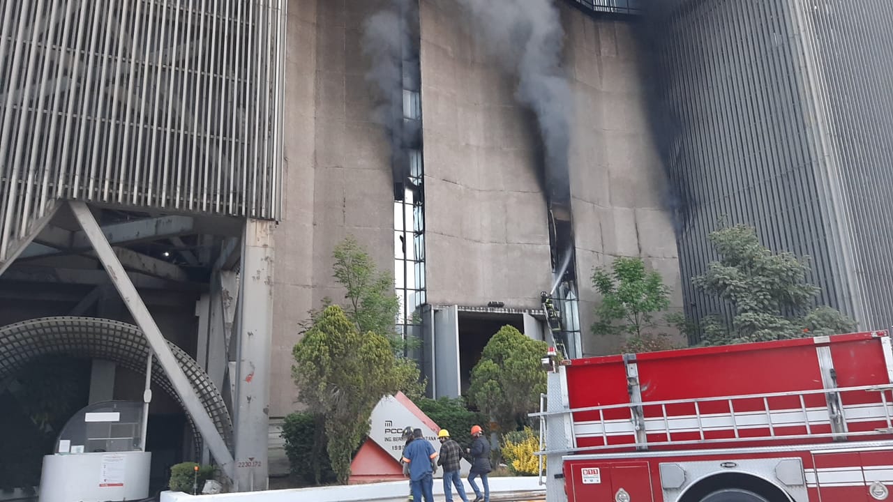 Se registra incendio en Puesto Central de Controles del Metro de CdMx 