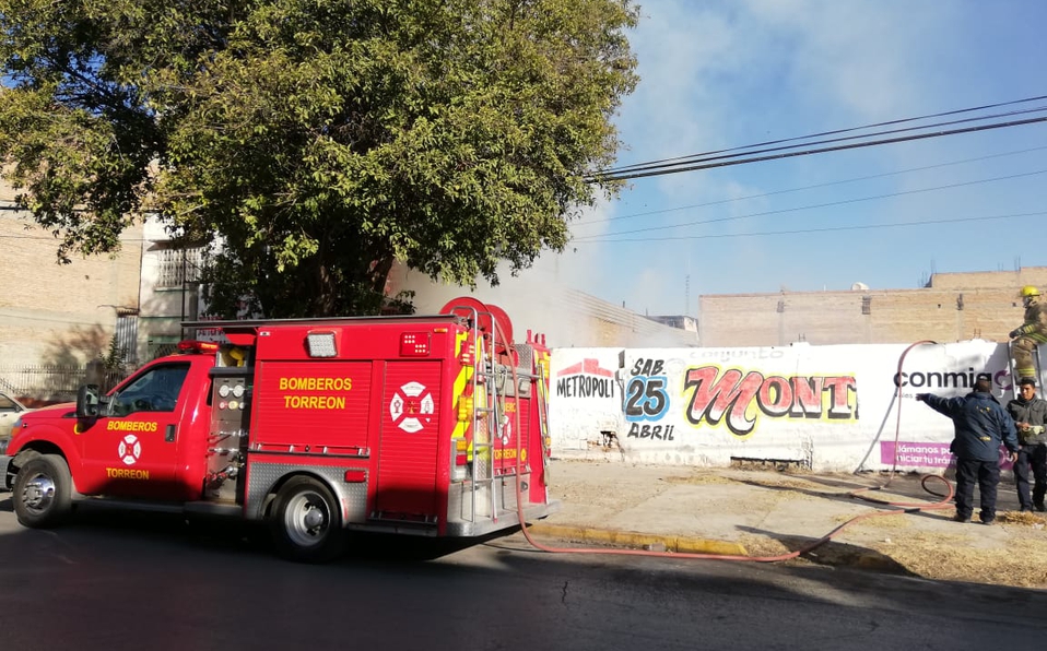Incendio en baldío moviliza a Bomberos de Torreón