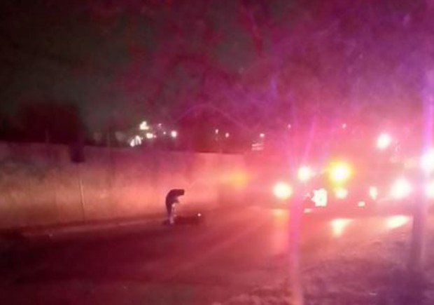 Muere motociclista tras impactarse contra un muro en San Nicolás 