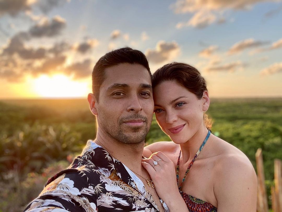 Revela Wilmer Valderrama el sexo de su bebé