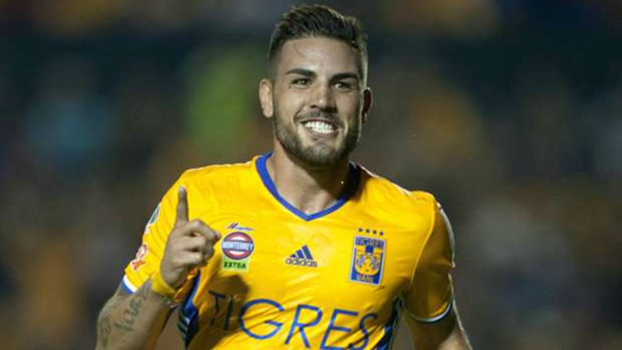 Andy Delort sería el sustituto de Raúl Jiménez