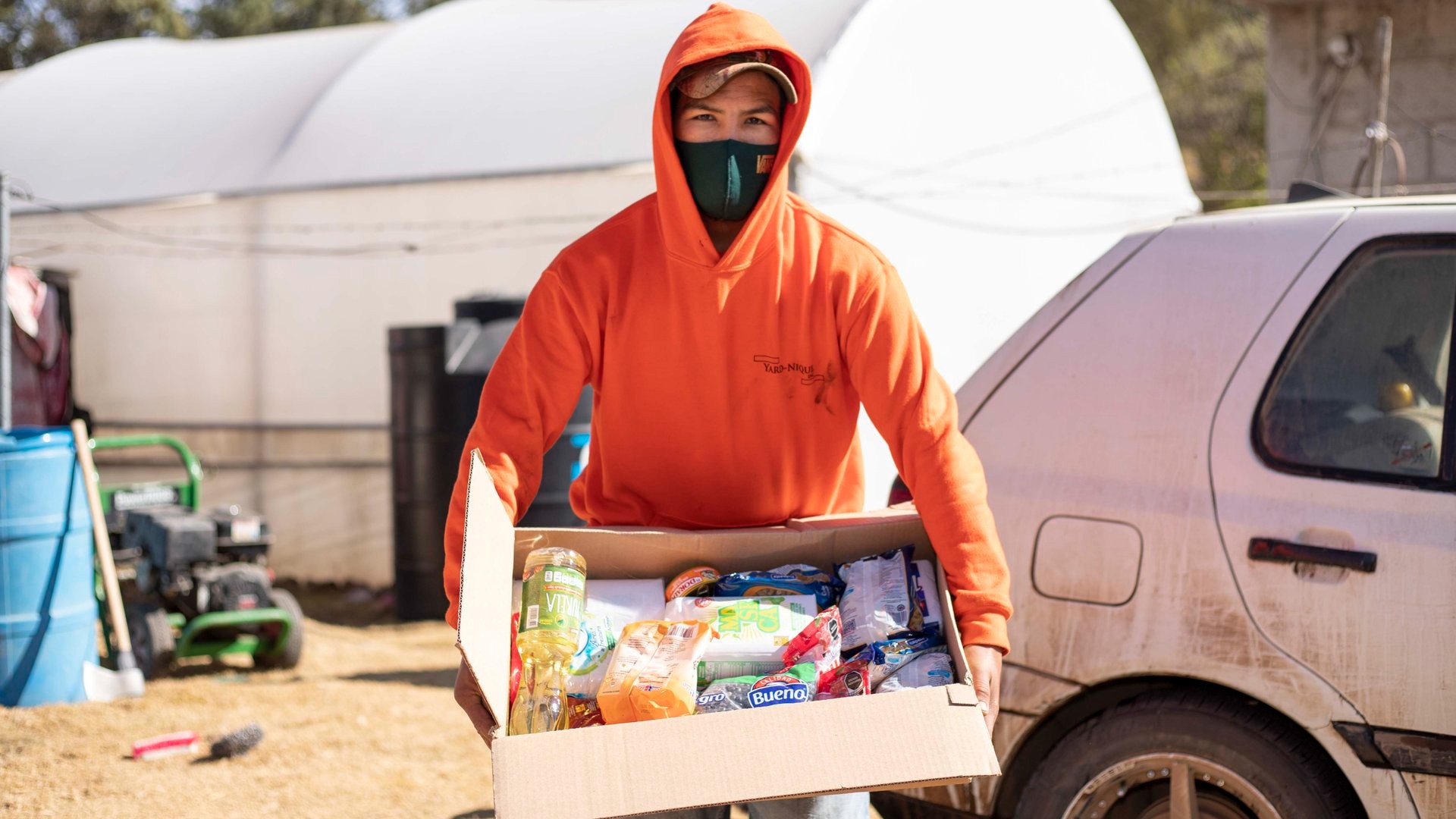 Entregan ayudas a familias vulnerables por bajas temperaturas