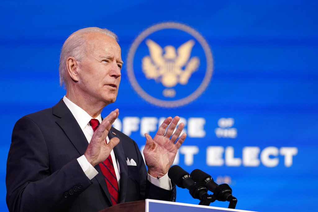 Biden busca que IP y gobierno de EU produzcan vacunas contra Covid-19