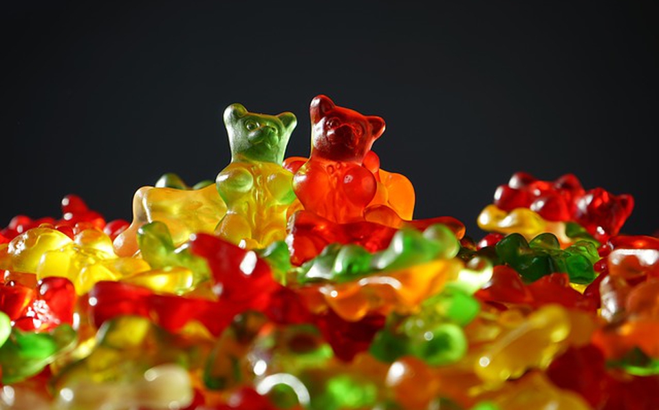 ¿De qué están hechas las gomitas en forma de osito?