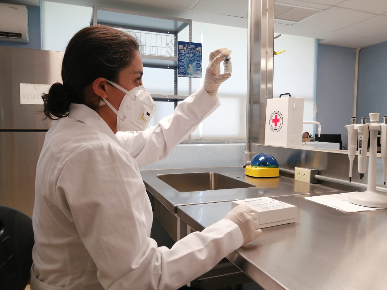 Realizan estudiantes de UG sus propias pruebas Covid-19