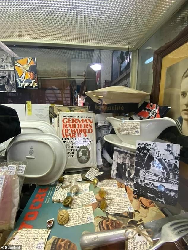 Artículos nazis son vendidos por hasta $10,000 por pieza