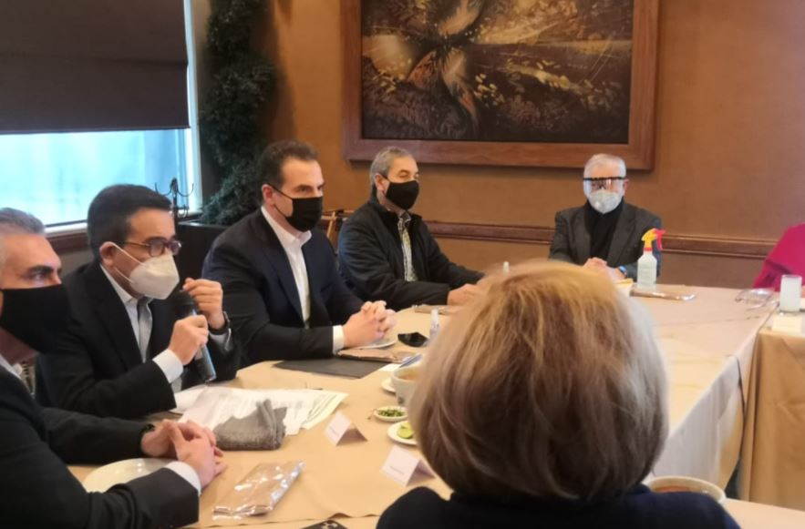 Ex gobernadores y ex presidentes del PRI dan respaldo a Adrián de la Garza rumbo a elecciones