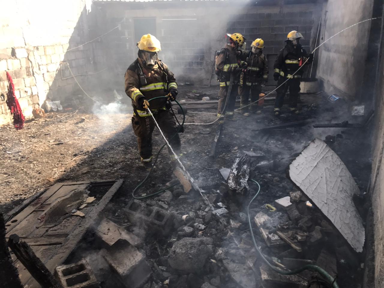 Se registra incendio en una bodega en la colonia Pablo González