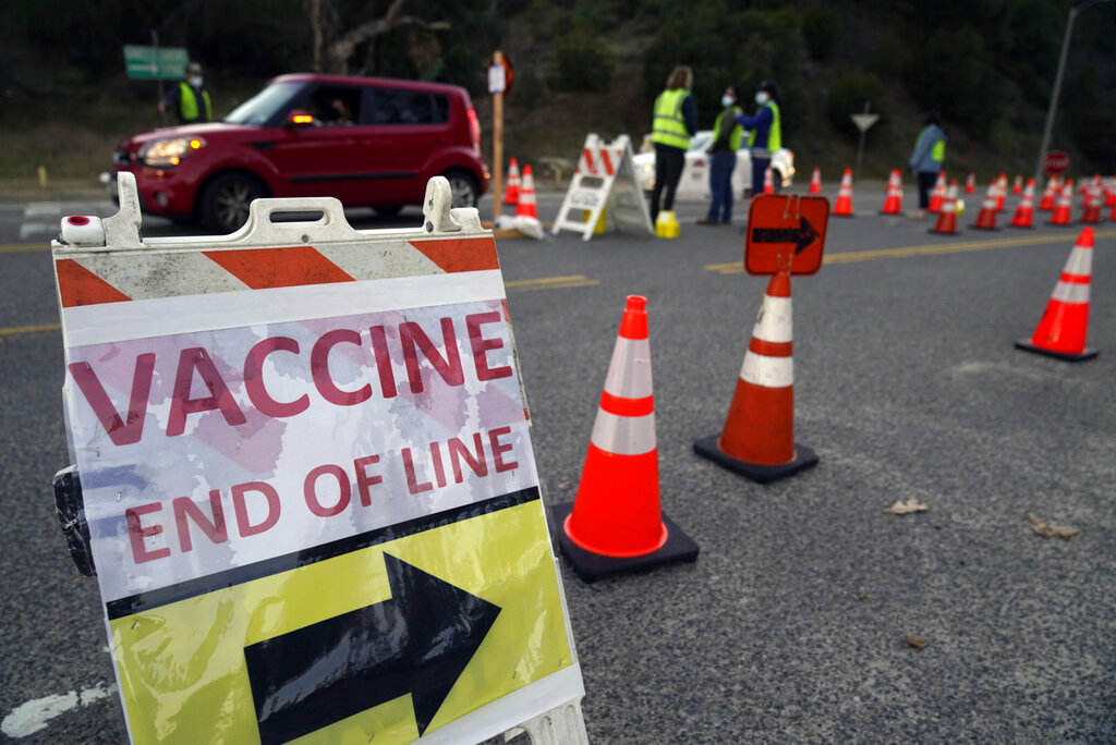 EU no arrestará a inmigrantes en centros de vacunación contra el coronavirus