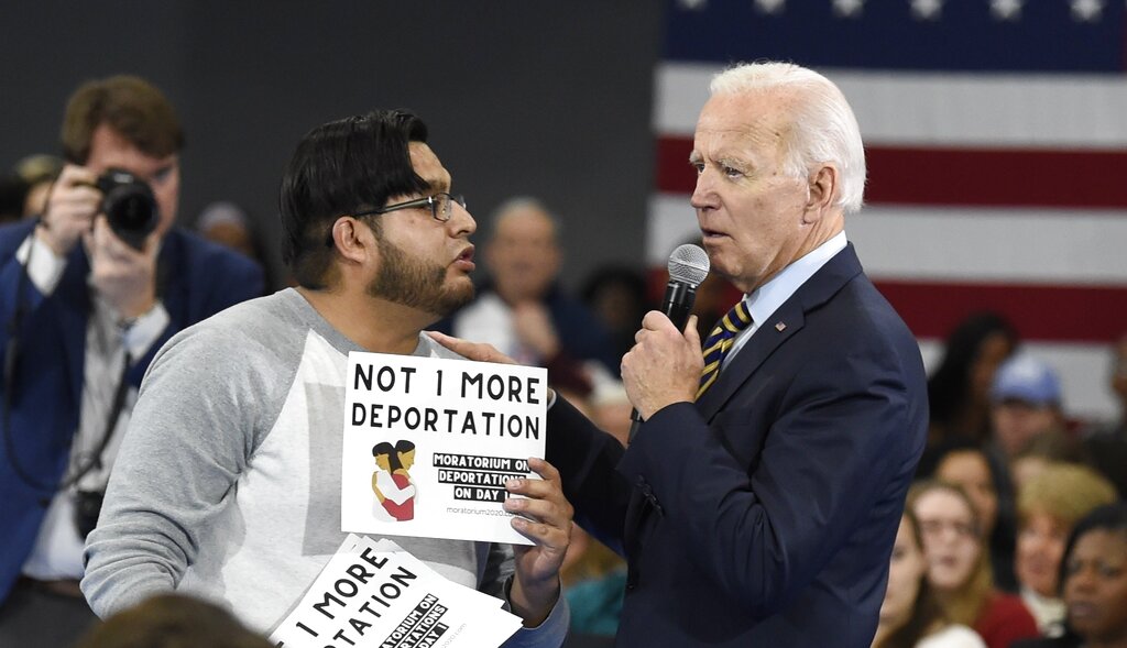Gobierno de Biden ha deportado a cientos de personas