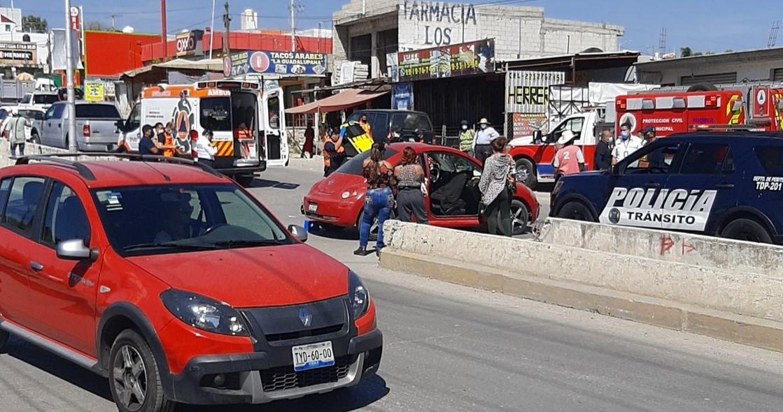 Persona prensada en accidente vial en La Guadalupana