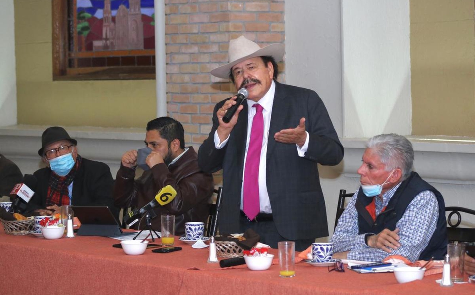 Armando Guadiana se registra como precandidato a la Alcaldía de Saltillo por Morena