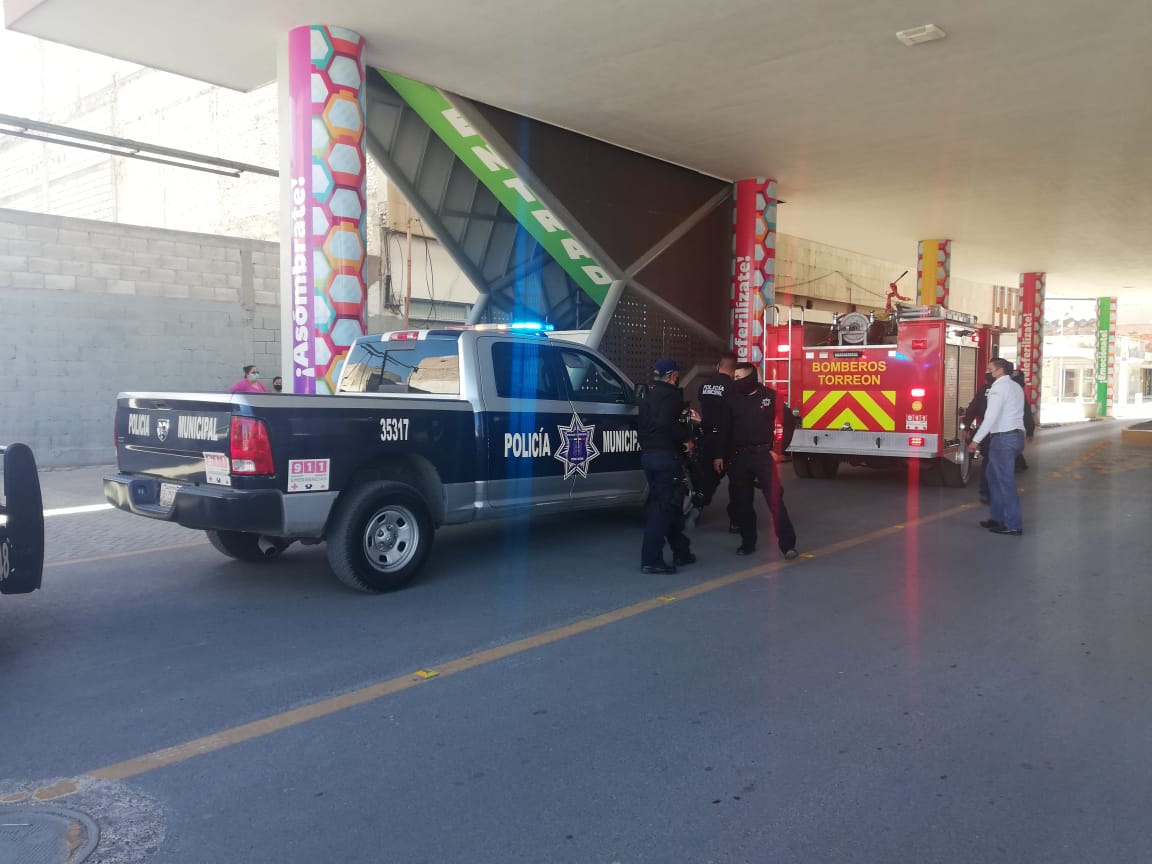 Familia se queda atrapada en el elevador del Teleférico de Torreón