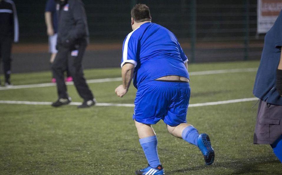 Torneo de futbol para gorditos causa sensación en internet