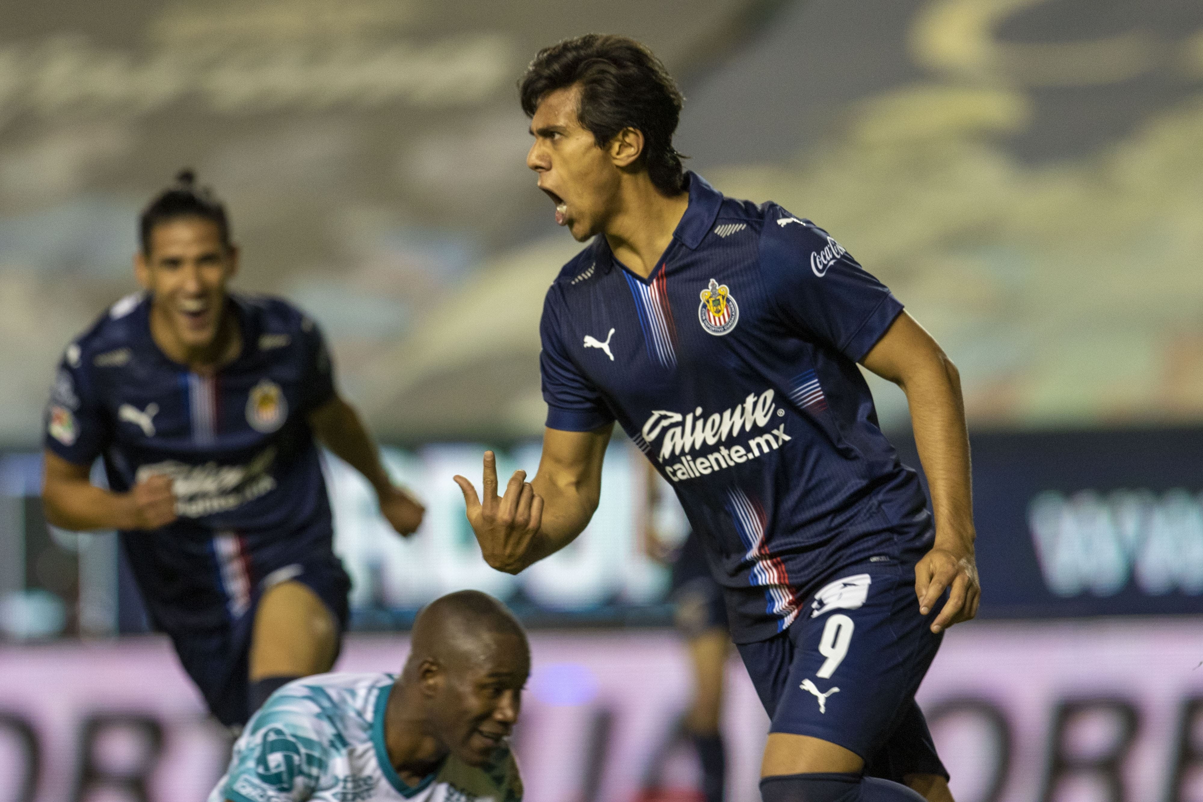 Chivas acaba con invicto de León