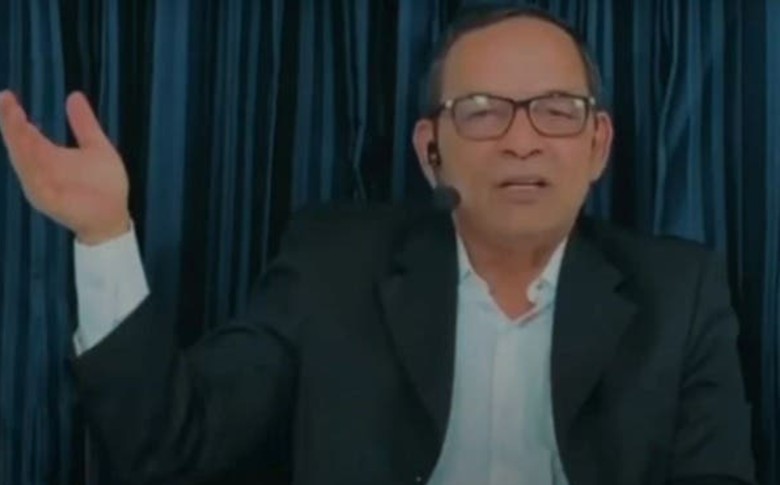 Pastor que profetizó la llegada de Jesús escapa con el dinero de sus fieles