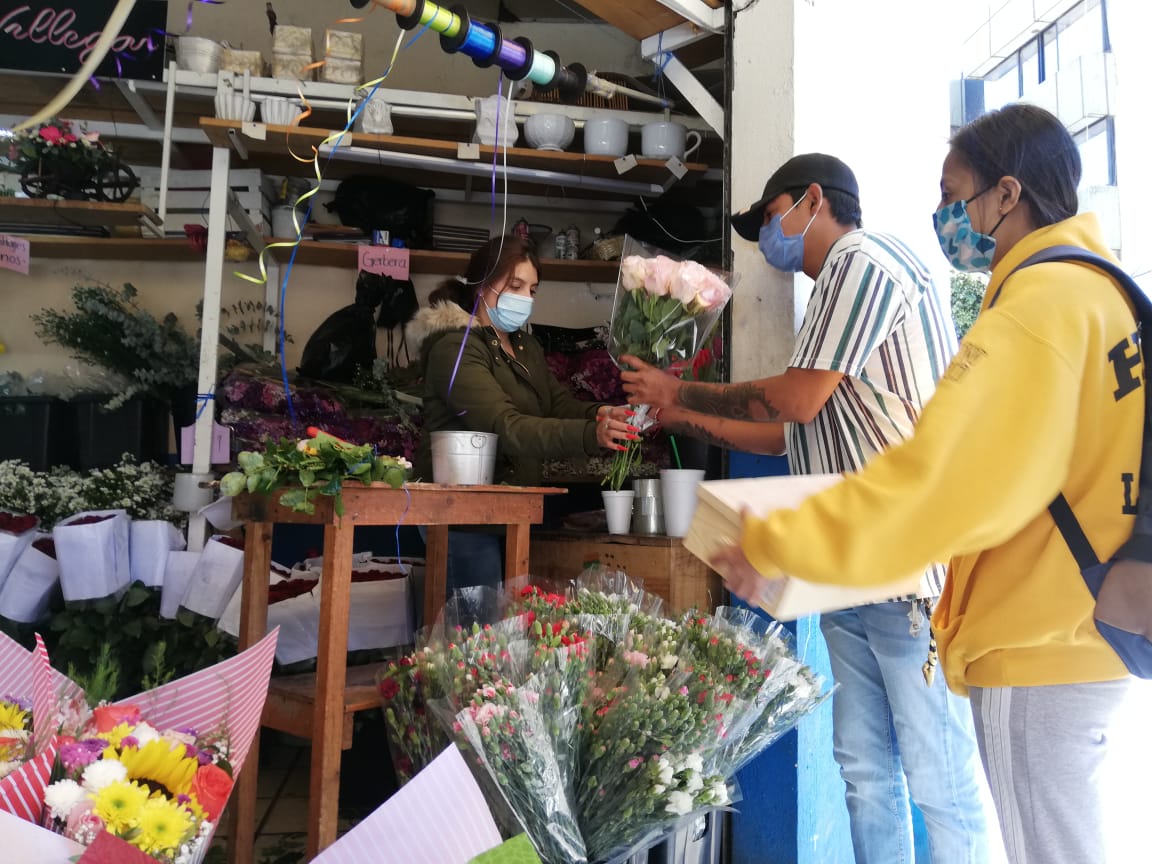 Cae 50% la venta de flores previo al 14 de febrero en León