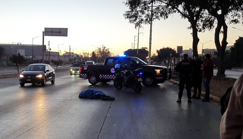 Joven muere tras ser atropellado dos veces por no utilizar puente peatonal y por falta de alumbrado
