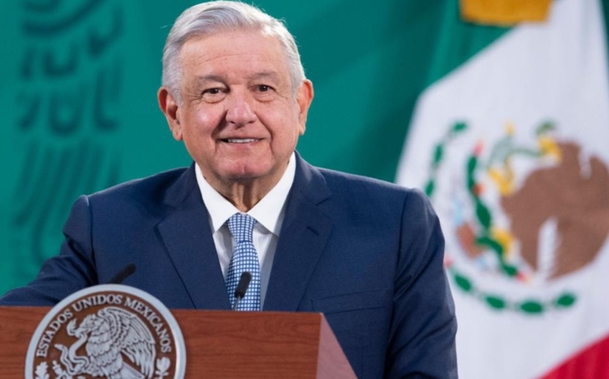 AMLO defiende artistas y deportistas con candidaturas