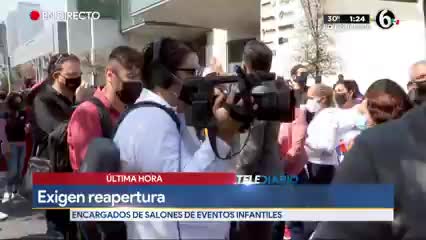 Telediario noticia Manifestantes cierran la avenida Constitución; exigen reapertura de salones de fiestas infantiles