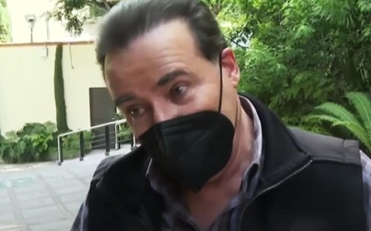 ‘Es un nivel de ignorancia muy triste’; César Évora arremete contra quienes no creen en la vacuna anti Covid (VIDEO)
