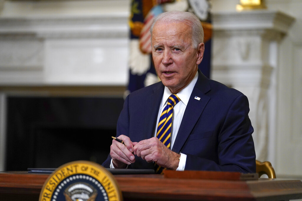 Congreso de EU aprueba paquete de estímulo de Biden de 1.9 billones de dólares por covid