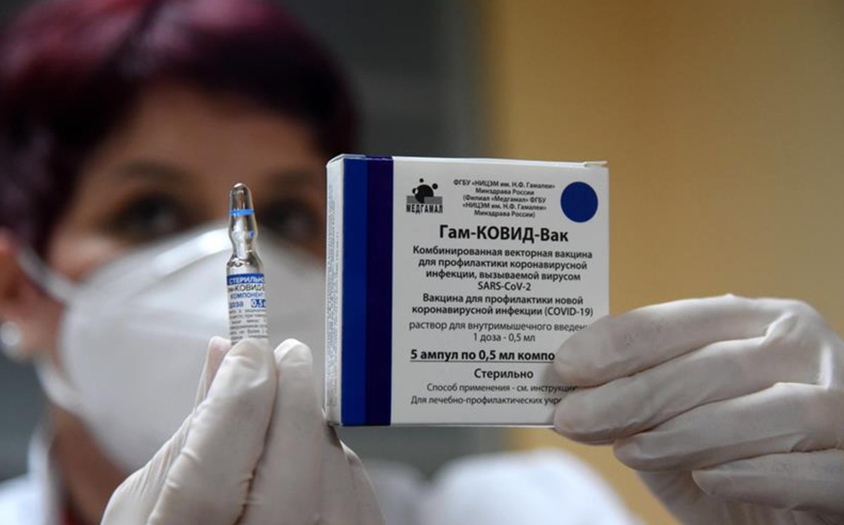 Piden la aprobación de emergencia de la nueva vacuna ‘Sputnik Light’