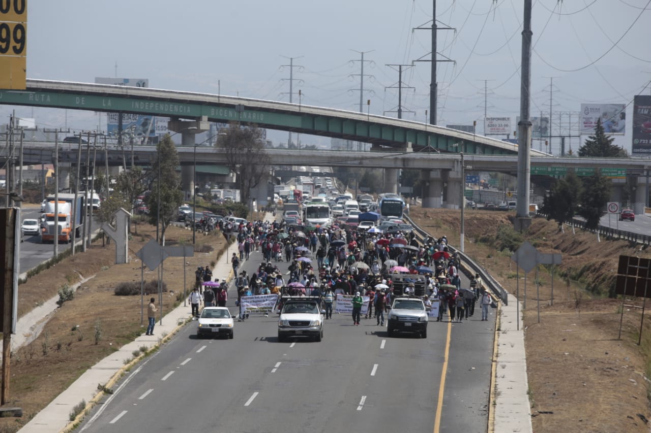 Manifestación desquicia Paseo Tollocan; habitantes de Lerma denuncian despojo de tierras 