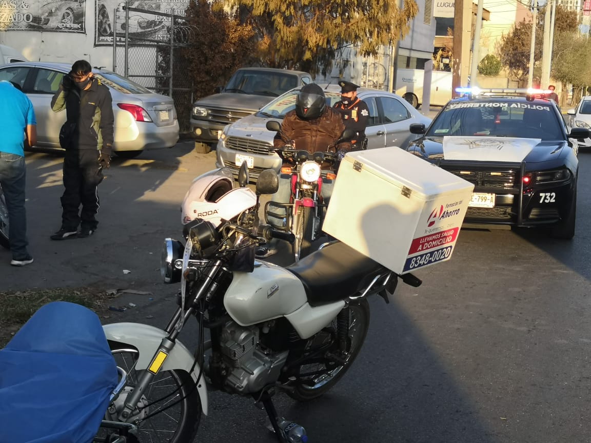 Mujer queda lesionada tras ser atropellada por motociclista en la avenida Madero