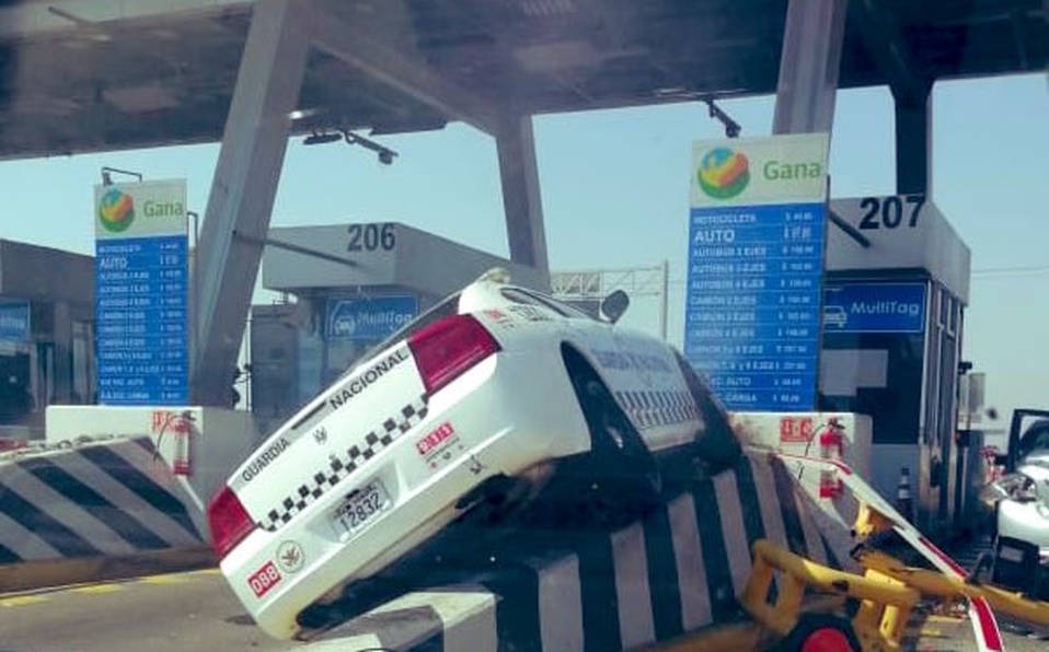 Patrulla de la Guardia Nacional choca contra caseta en la Amozoc-Perote