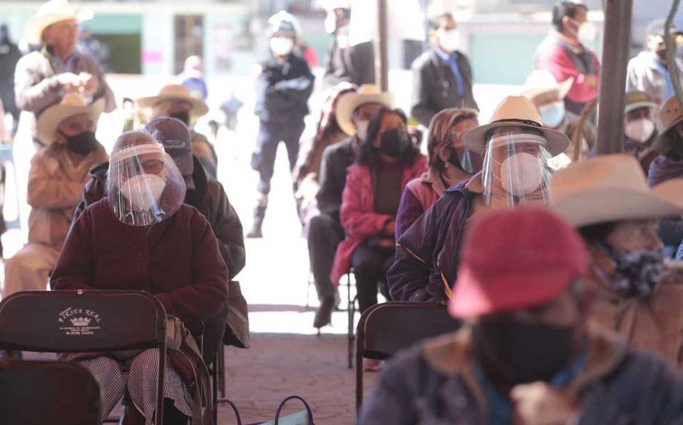 Complicado, calendarizar aplicación de vacunas: Salud; 'depende de entregas de dosis'