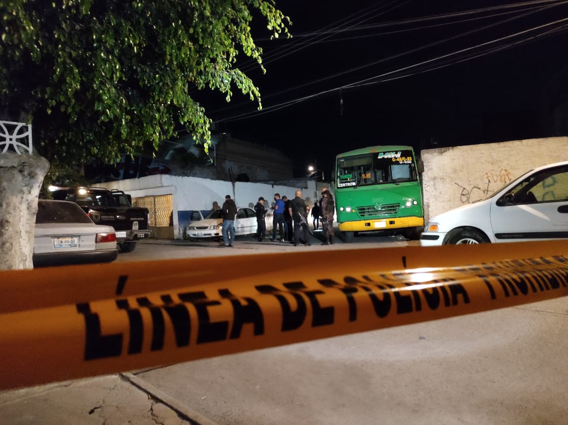 Acribillan a hombre a bordo de su auto en Tlaquepaque