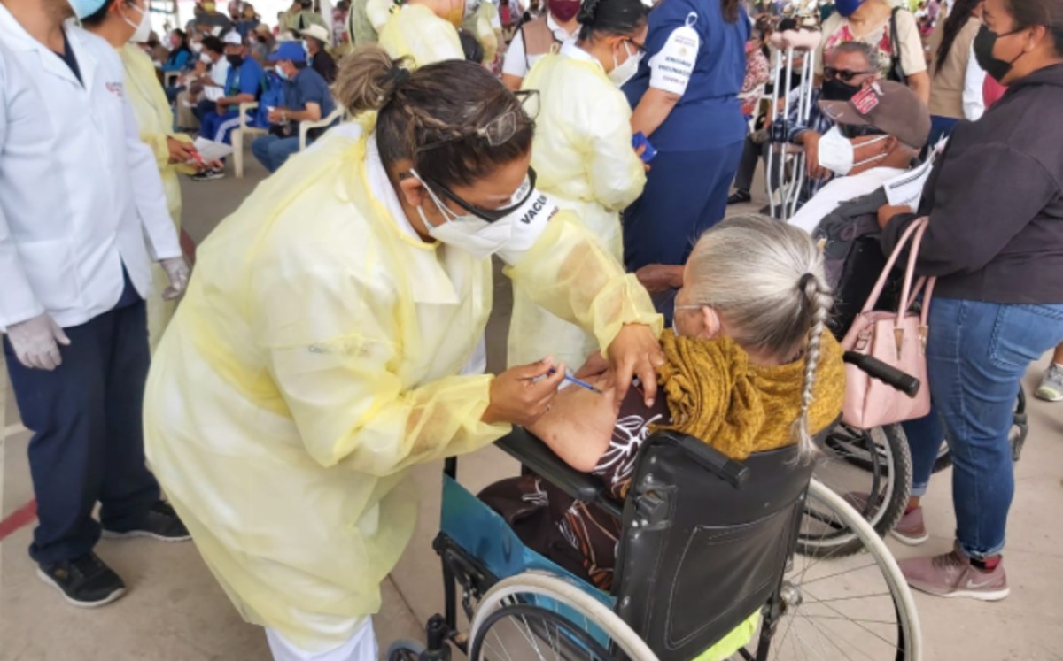 Inicia vacunación contra el covid-19 en comunidades de Francisco I. Madero