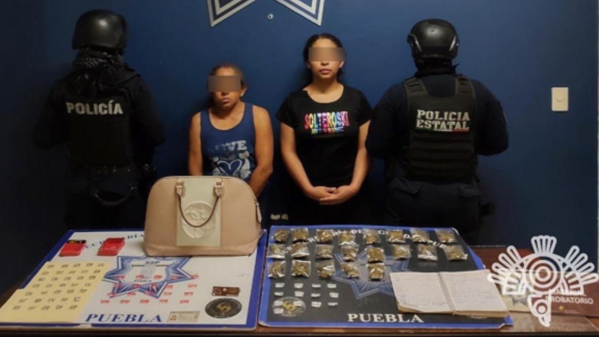 Detienen a dos presuntas distribuidoras de drogas del 'Pelón del Sur'