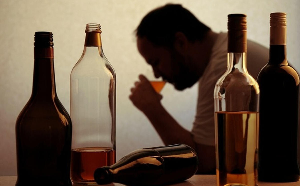 ¡Se pasaron de copas! Mueren dos hombres por congestión alcohólica