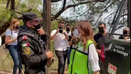 Telediario noticia Bloquea Fuerza Civil paso a Clara Luz tras burlar un filtro para subir a la sierra de Santiago 