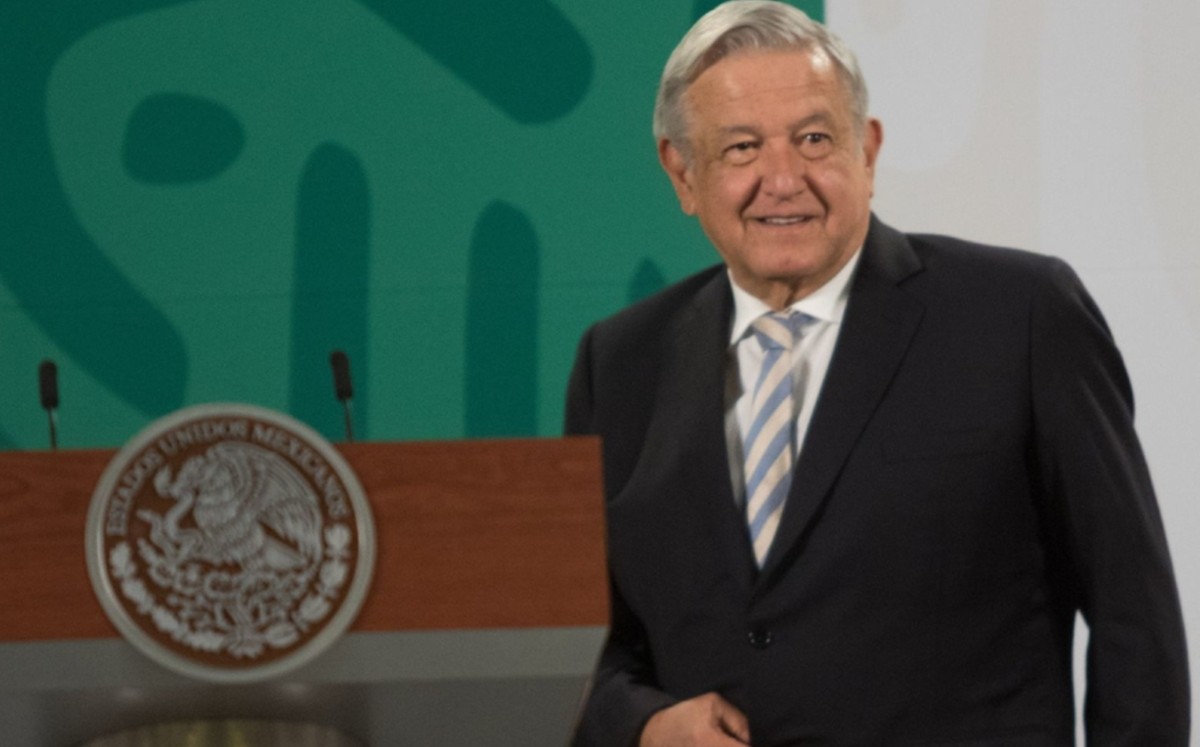 AMLO irá por reforma si declaran inconstitucional ley eléctrica