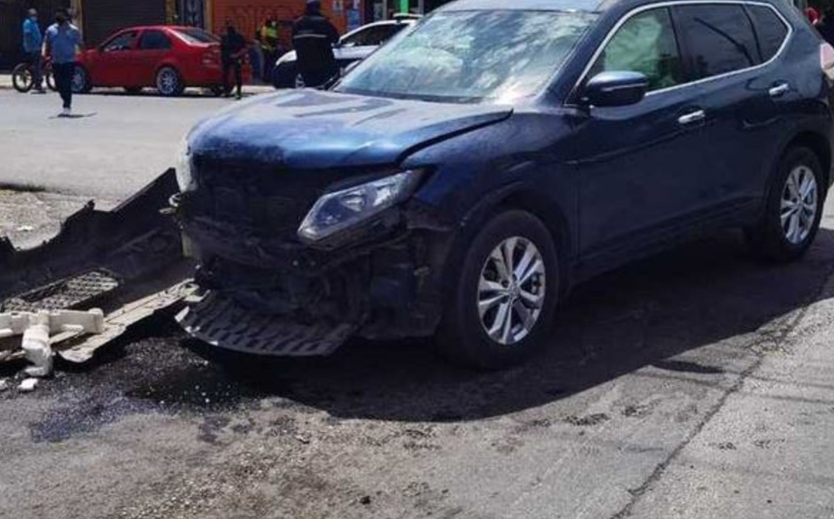 Niña de 1 año y medio sale disparada de auto tras accidente en Gómez Palacio