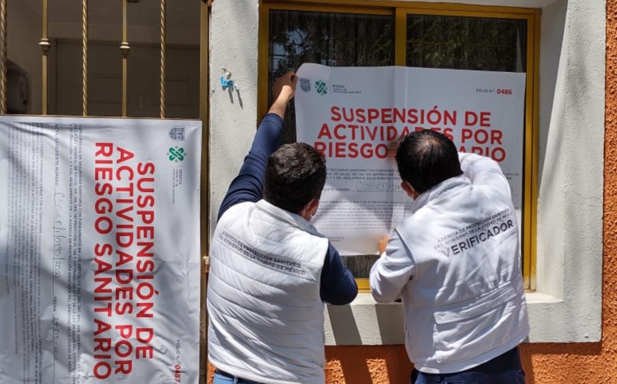 Clausuran clínica que ofrecía vacunas falsas contra COVID-19 en la Benito Juárez