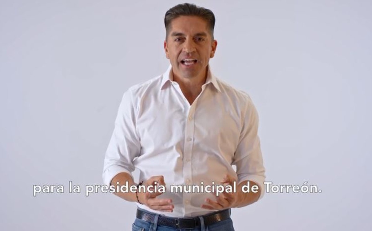 Luis Fernando Salazar se autoproclama candidato de Morena a la alcaldía de Torreón