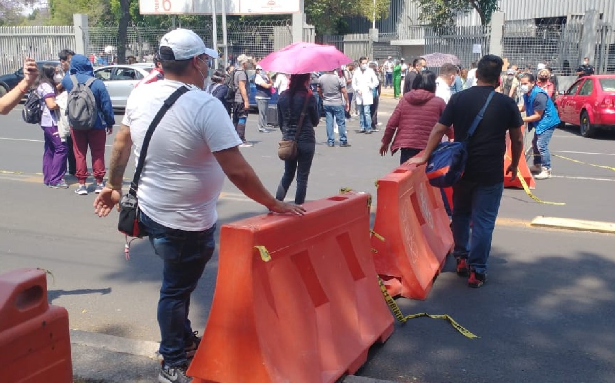 Personal del Sector Salud bloquea avenida Añil, exigen ser vacunados contra COVID-19
