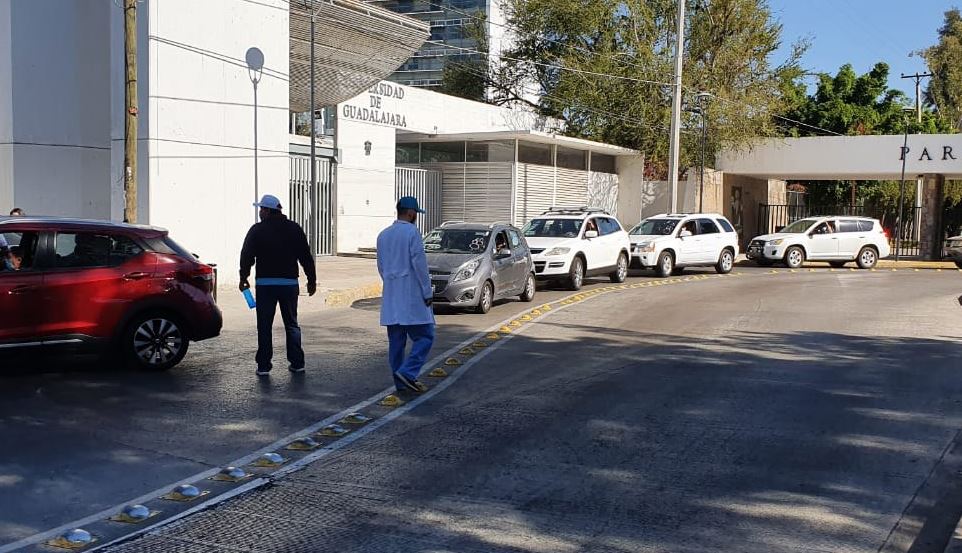 Así se inició el segundo día de vacunación en el Centro Universitario de Arte