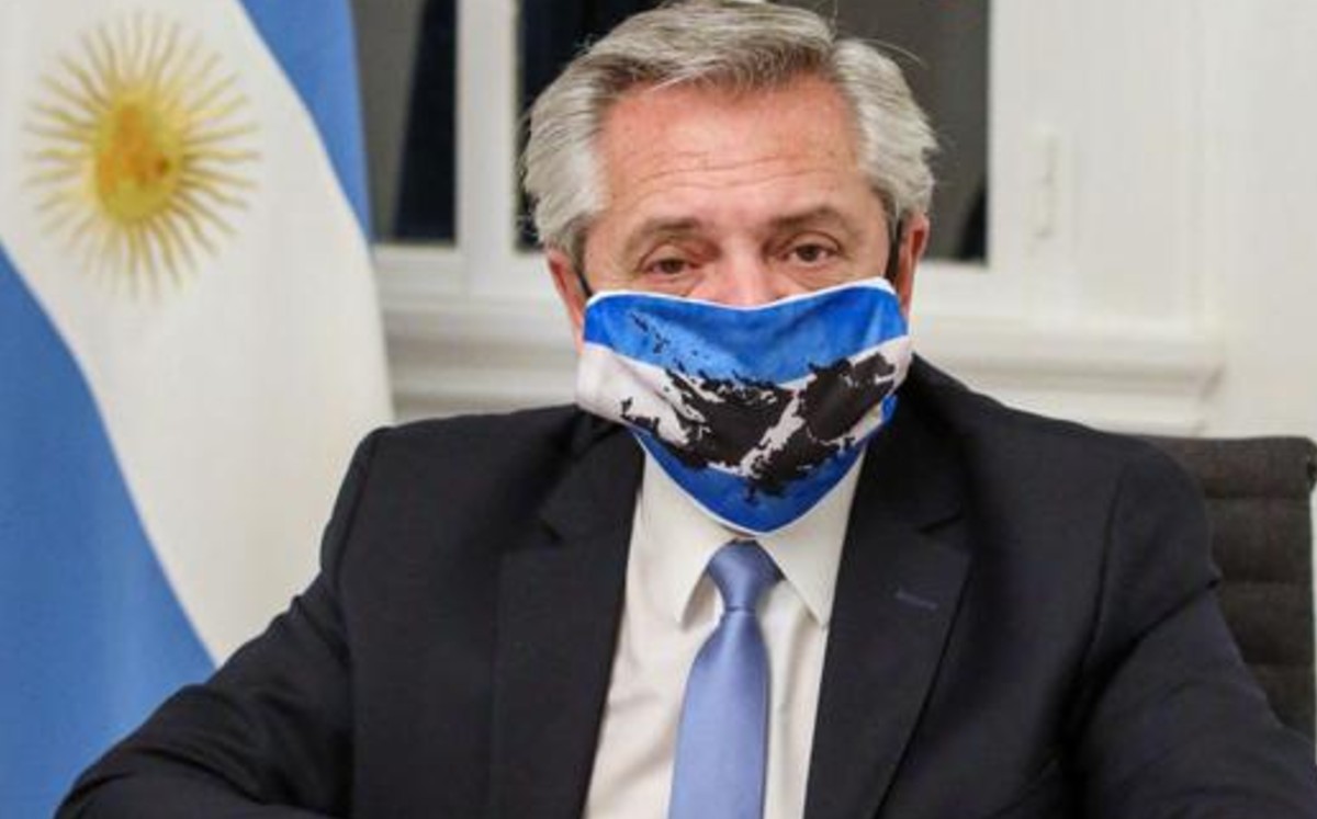Presidente de Argentina da positivo a COVID-19; en enero fue vacunado