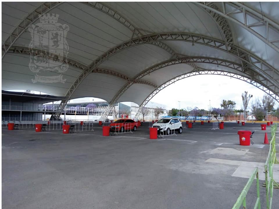 En Velaria de la Feria aplicarán vacunas a adultos mayores en auto