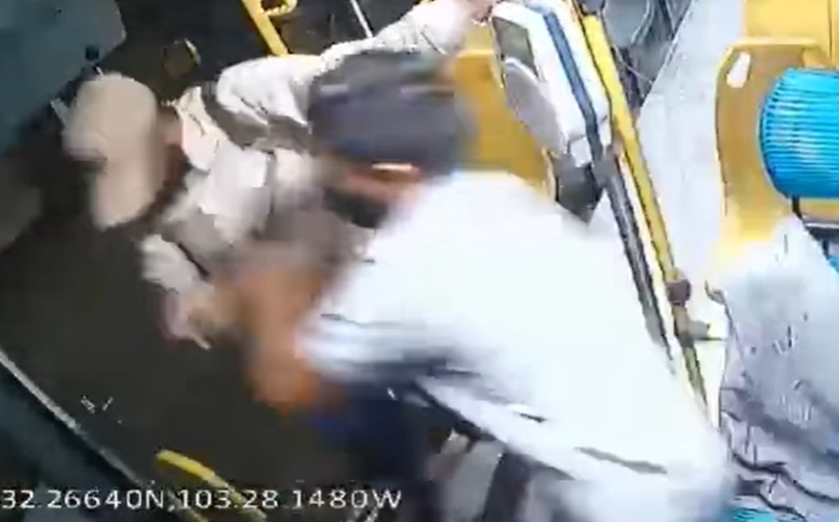 Chofer del Dalias Directo “se da un tiro” con hombre armado y evita ser asaltado en Torreón