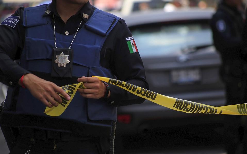 Emboscan y calcinan a tres policías en la sierra