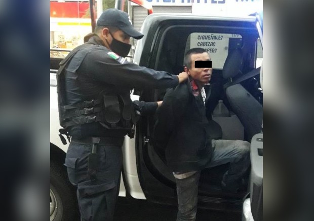 Capturan a un hombre por asaltar tienda de conveniencia en Monterrey
 