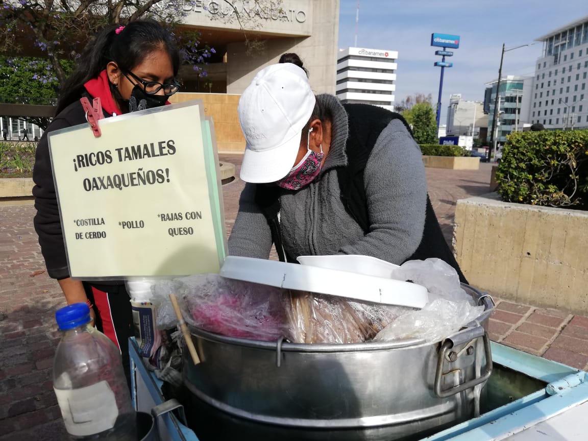 Comerciantes de los alrededores de la Velaria aumentan sus ventas